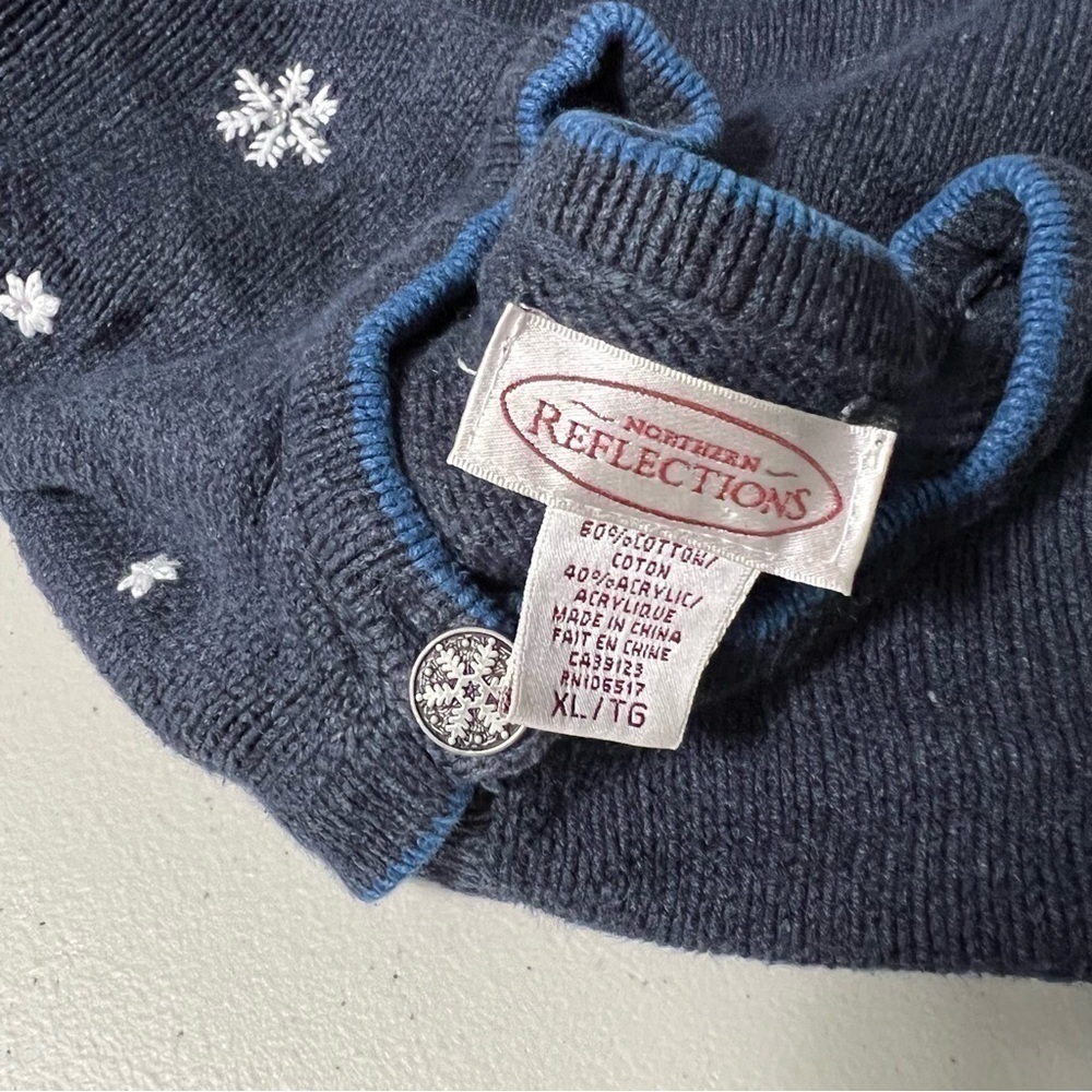 Northern Reflections Holiday Cardigan Sweater Cardinal & Snow Embroidered - Picture 5 of 7